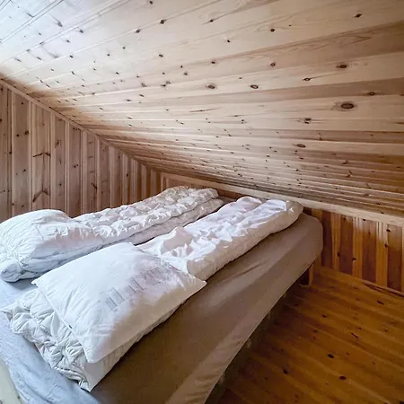 2 Bedroom In Aust- Torpa Feriehus