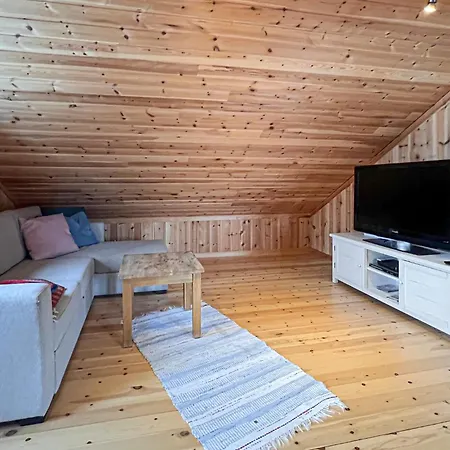 2 Bedroom In Aust- Torpa * Åmot