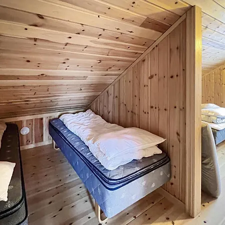 2 Bedroom In Aust- Torpa * Åmot