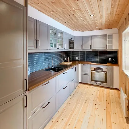 Hébergement de vacances 2 Bedroom In Aust- Torpa *